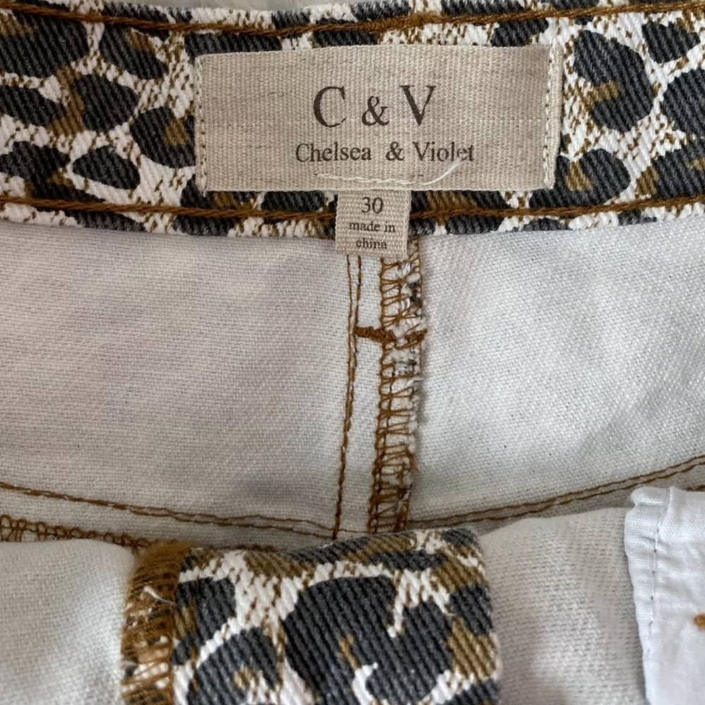 Chelsea & Violet Leopard Print Shorts SZ 26 - Picture 5 of 6